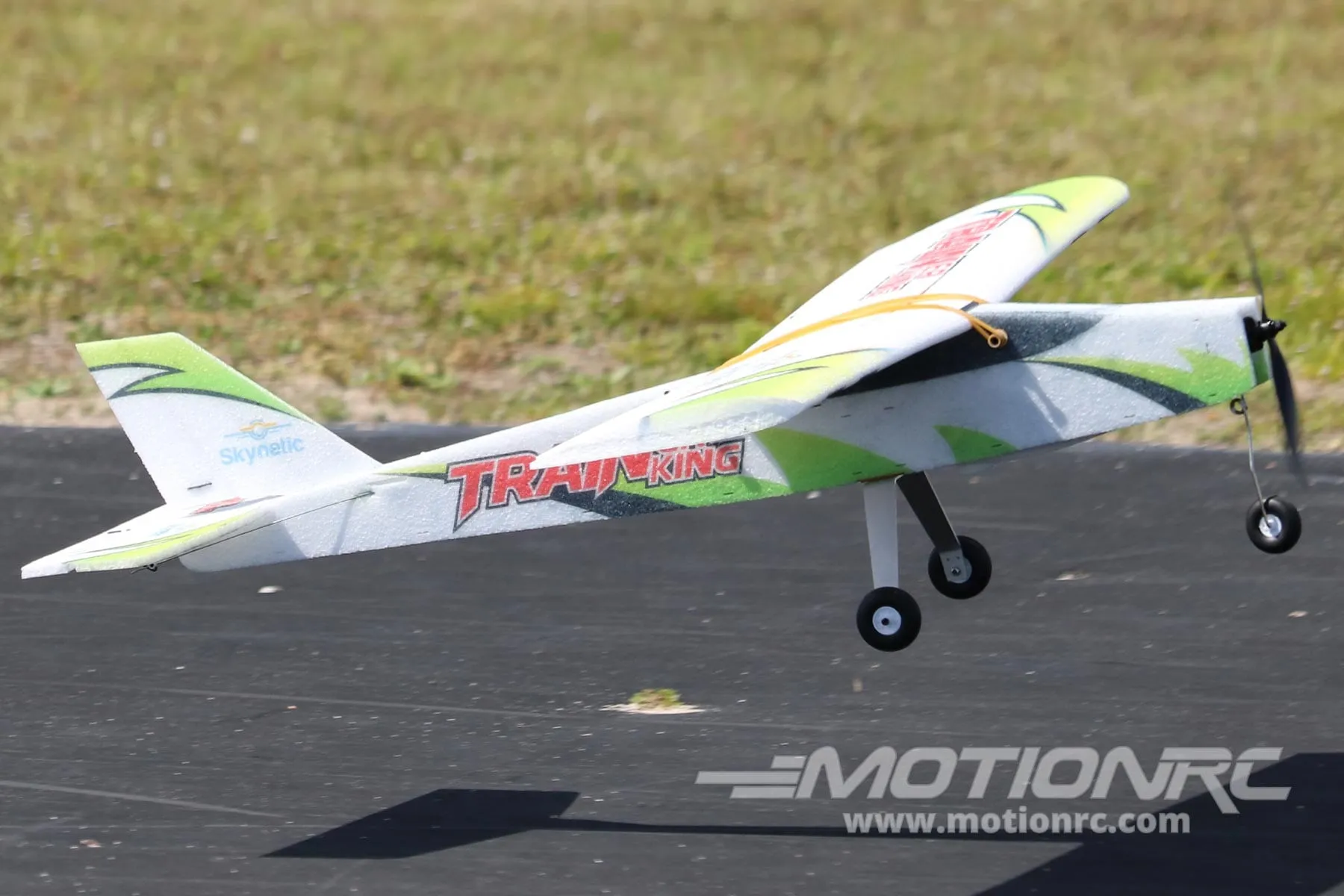 Skynetic Trainer King 1118mm (44") Wingspan - ARF BUNDLE