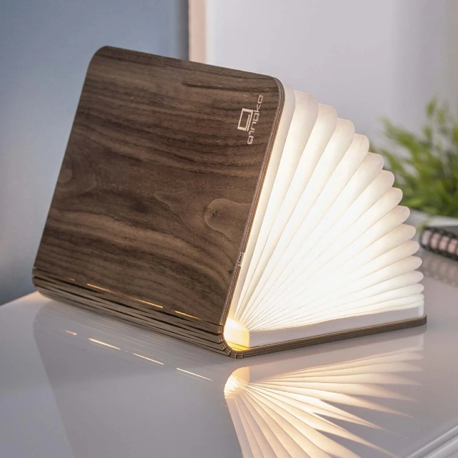 Smart Walnut Booklight